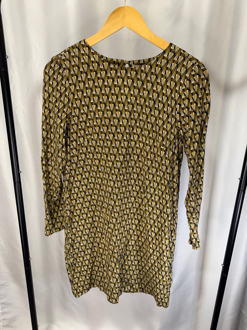H&M Women’s Size 6 Geometric Print Long Sleeve Mini Dress Black Olive Cream